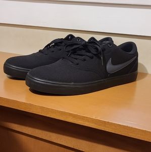 Nike SB